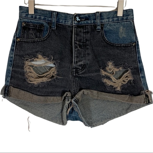 One Teaspoon Distressed Cutoff Jean Shorts Size 26 - Picture 1 of 3